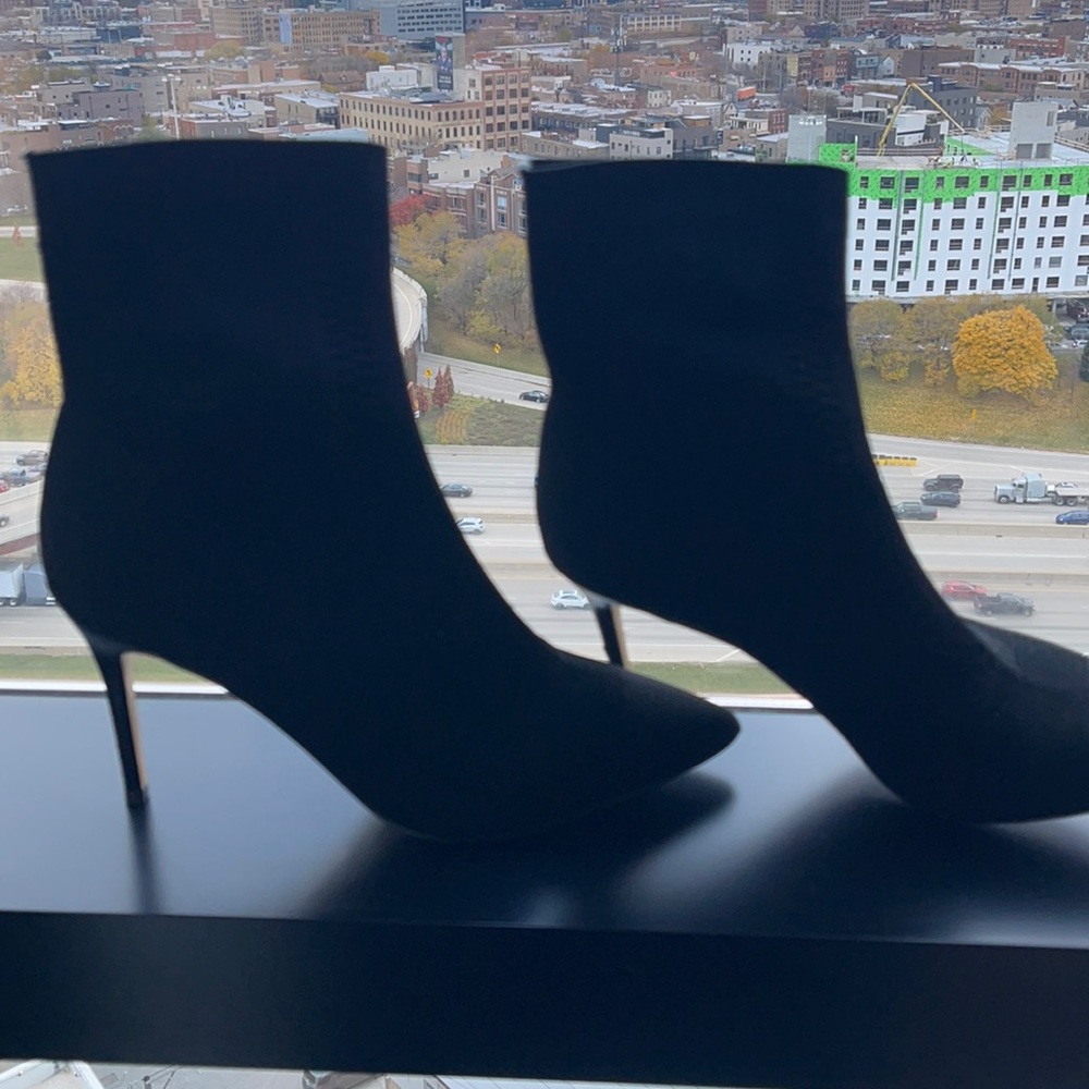 Louise et cie size 8 booties